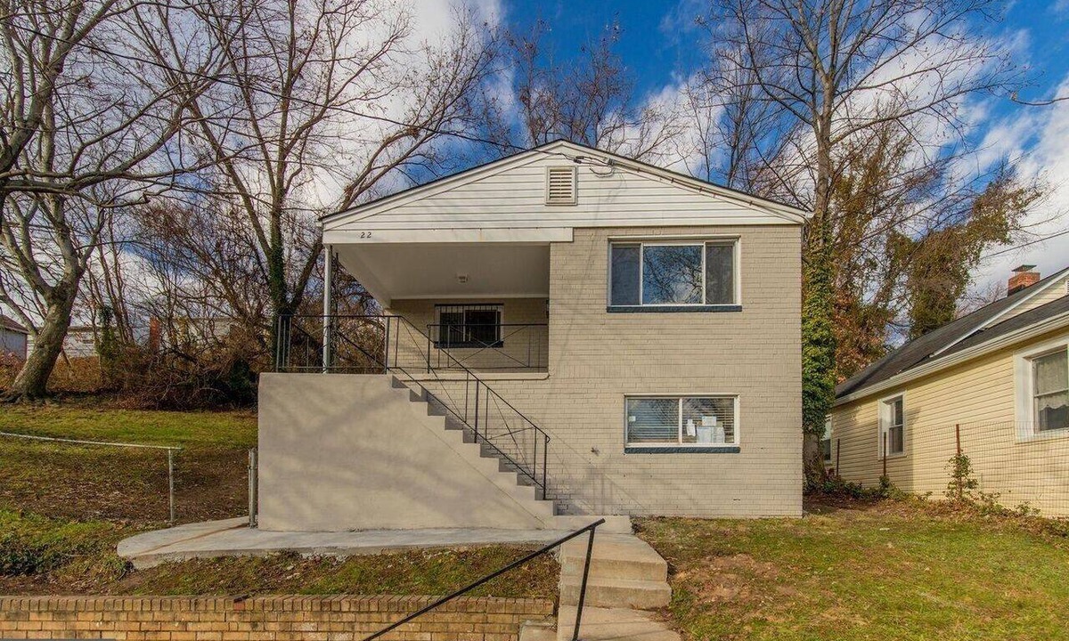 Capitol Heights House | Welcoming 3-bedroom house with Metro Access and Off Street Parking