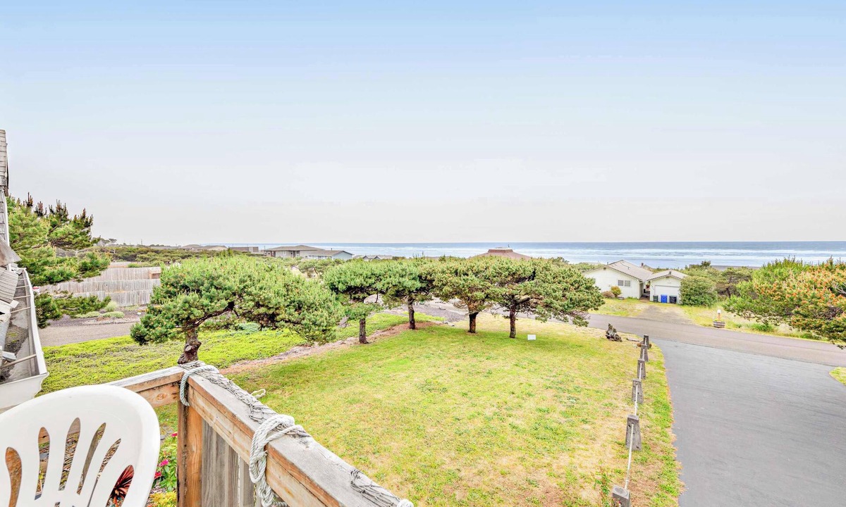 Sandpiper Village Cabin | Whimsical Oceanview Home with Private Hot Tub & Nearby Beach Access - Dogs OK