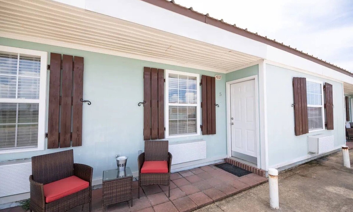 Boothville-Venice Condo | Whiskey Bay Lodge #5