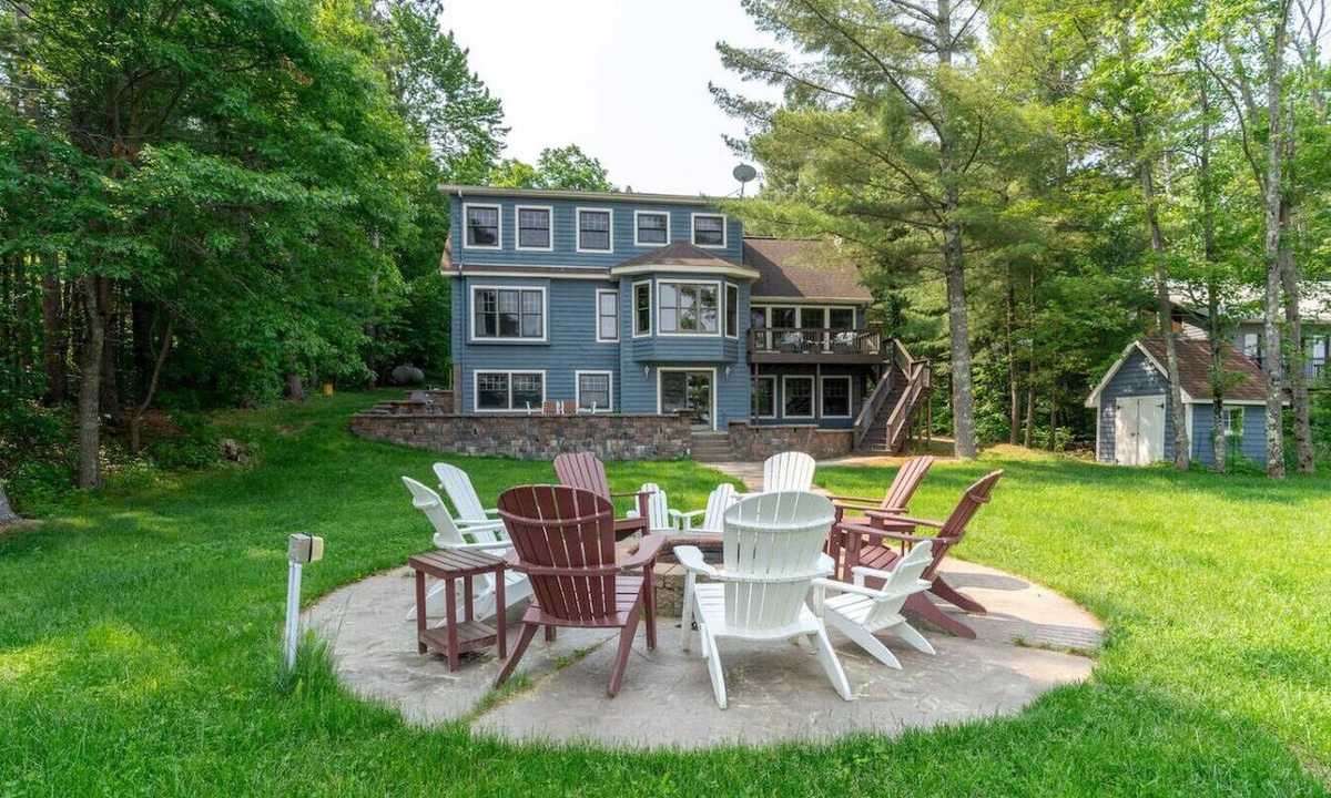 Webster House | Whispering Pines Cabin on Devils Lake