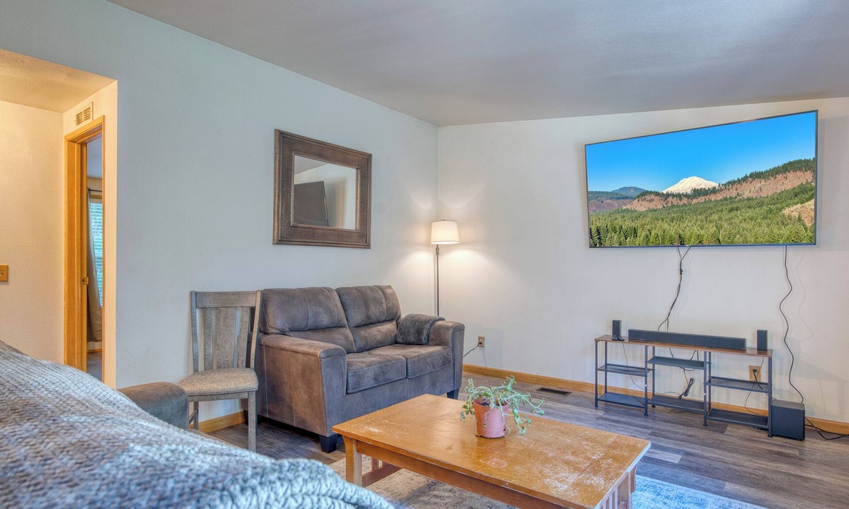 White Salmon House | White Salmon River House