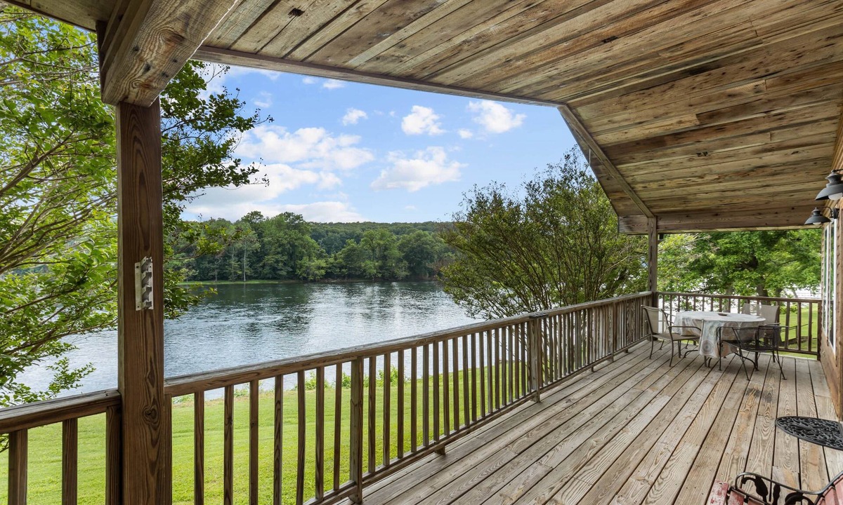 Mountain Home Cabin | Whitlock Cabin at Rim Shoals