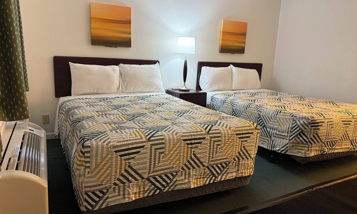 Grove Hill Hotel | WINDTREE INN