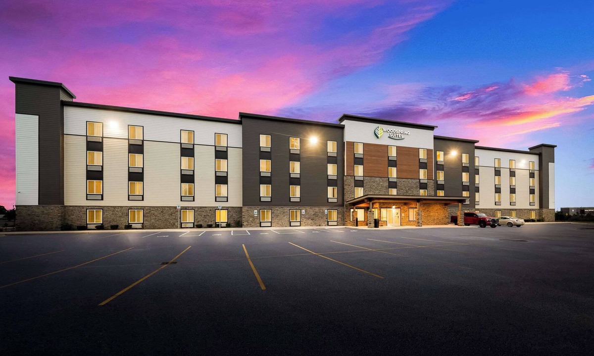 Wixom Hotel | Woodspring Suites Wixom - Novi