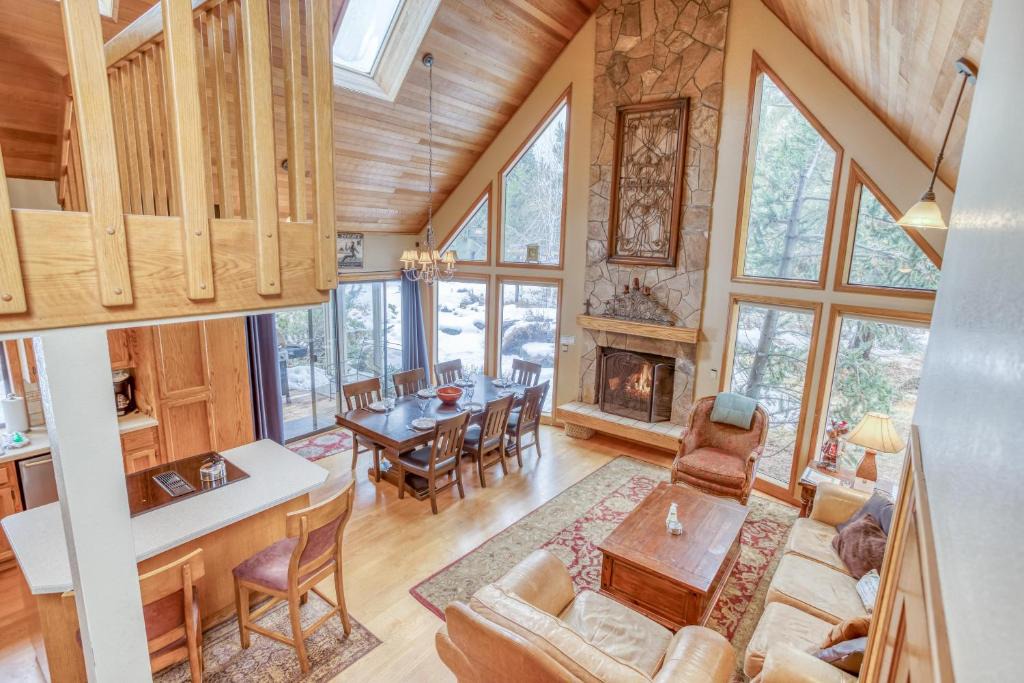 Deer Park House | Yankee Mountain 9 - Meredith Lodging
