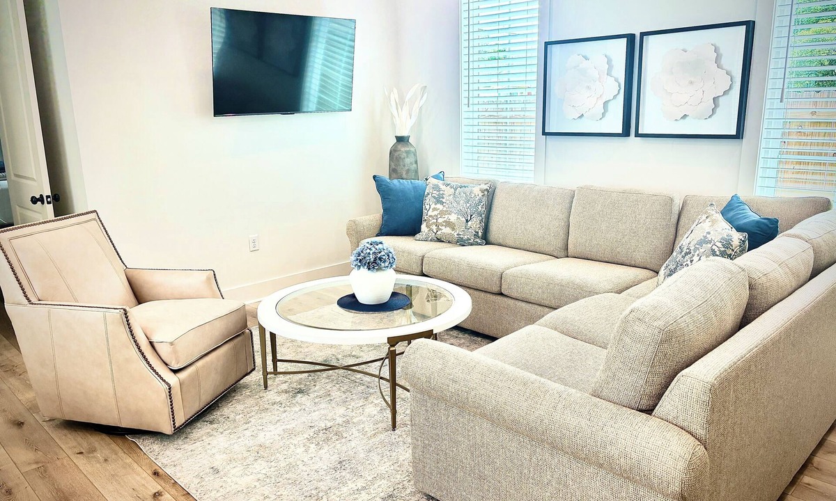 Youngsville House | Youngsville Sports House/Executive Retreat