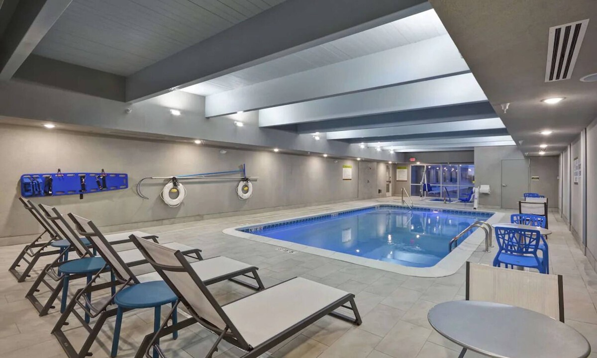 Alpine Center Hotel | Your Michigan Adventure: Minutes to Treetop Family Adventure | FREE Breakfast