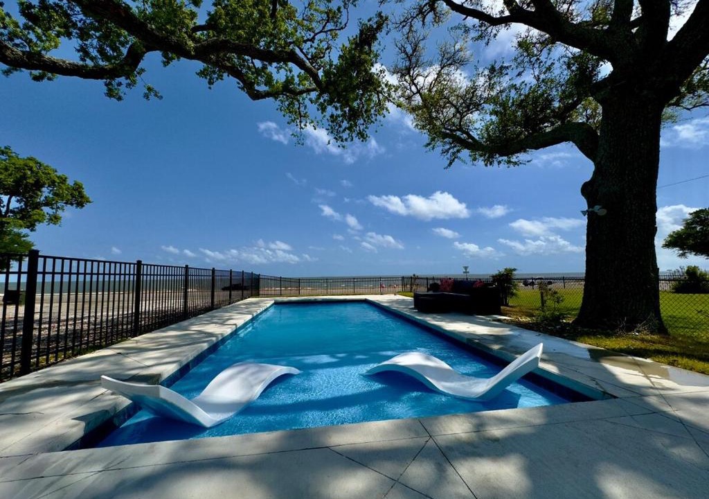 Long Beach House | Zenith Beachfront Signature Stay