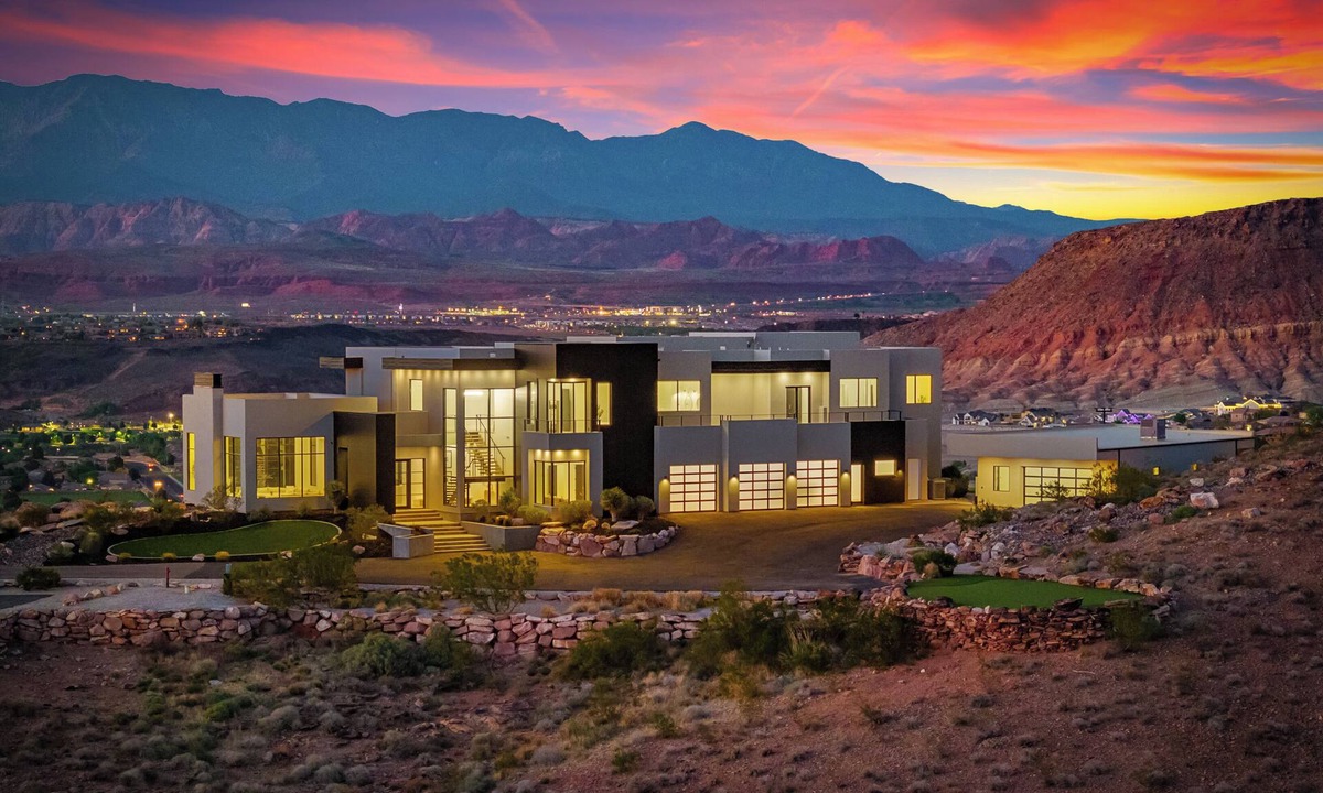Washington Fields House | Zion Mountain/Pool, Hot Tub, BBQ & Pickleball
