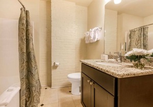 1BR Condo - Spacious - Near French Qt & Bourbon