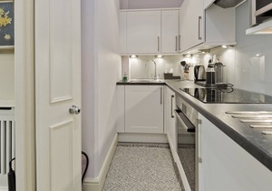 Delightful Studio Flat w/ Garden Access, Holland Park in London
