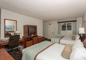 Everything You Need For The Perfect Vacation! Comfy Unit For 4, Pets Allowed!