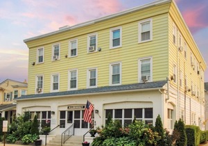 Ocean View Studio 2 Blocks to Beach & Main Ave | Full Kitchen | Near Asbury in Ocean Grove