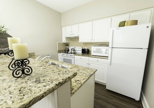 Sleeps 10 - Spacious 3BR Cottage - Family Friendly Resort - Close to Theme Parks