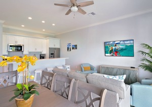 Waterfront 4-Bed 3-Bath Condo @ Bayfront Suites - CLEANING FEE INCLUDED