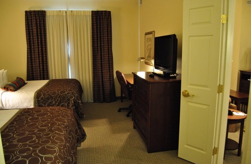 Okemos Condo | 1 Bedroom | Free Breakfast. Pool