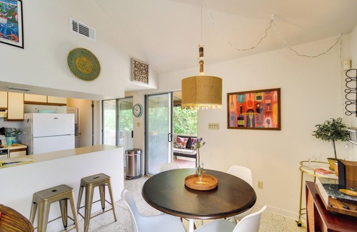 Biloxi Apartment | 1 Block to Beach: Biloxi Hidden Gem w/Gulf View