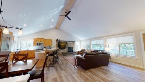 Overlook Park House | 1 Fifteenth Tee Lane