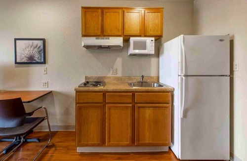 Bossier City Apartment | 1 Full Bed | ADA/Tub/Non-Smoking/Kitchen