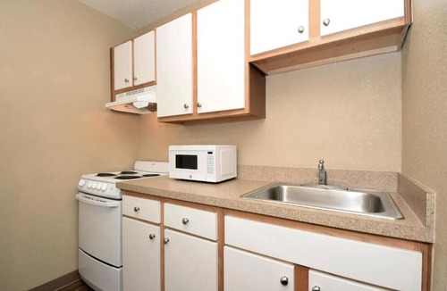 Mishawaka Apartment | 1 King Bed | Non-Smoking, Kitchen, Shower
