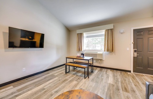 Port Huron Apartment | 1 MI to Lighthouse Beach: Sleek Studio Apt