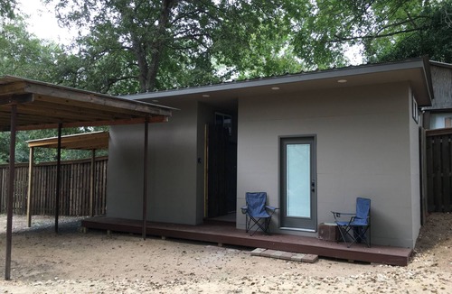 Bastrop Cabin | #1 Tiny Home - Waterfront in Old Town Bastrop