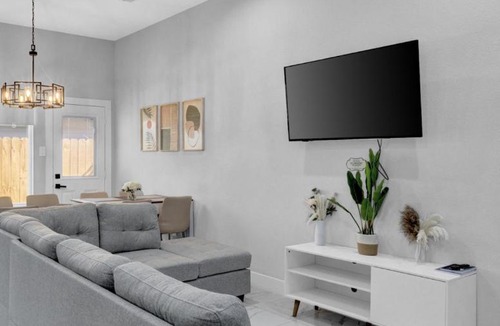 OST - South Union House | 10 Mins from NRG 3BR 3BA