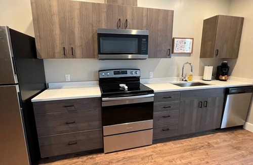La Grande Apartment | #103 Spacious studio apartment in La Grande, OR
