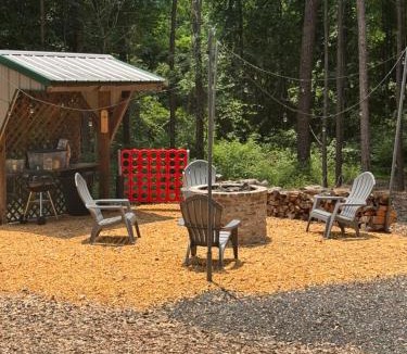 Brewton House | 109 Vinewood Cabin-1 Bedroom