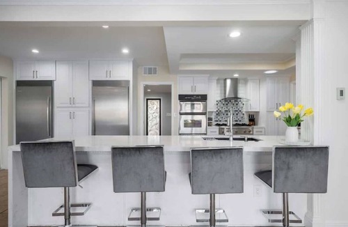 Northridge House | 135 Luxurious, modern private home