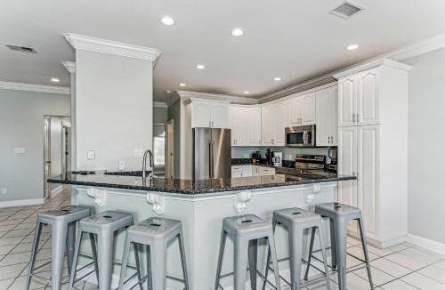 Caribbean Isle House | 1460 Bermuda Dr