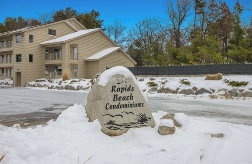 Elk Rapids Condo | #15 ELK RAPIDS BEACH CONDOMINIUM