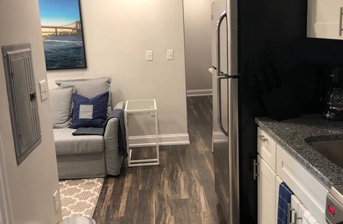 Industry Apartment | 1715 2E · Unique 2bed Apt/20 min to NYC-Parking Avail.