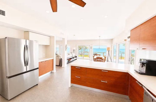 Gulf Breeze House | 180 Ft Waterfront/Private Dock/Sleeps 14
