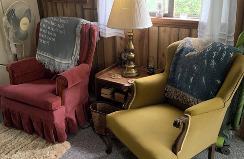 Newberry Cabin | 1BR Cabin walking distance to Dollarville Dam