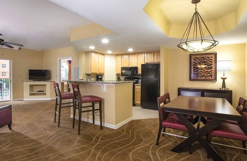 Survey Creek Condo | 1br Deluxe-Pools, Mini Golf & Boating-Areca Palm