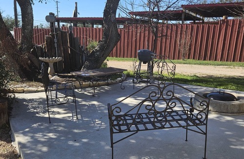 Silver Creek Village Apartment | 2 bdr 1 bath overlooking beautiful Lake Buchanan