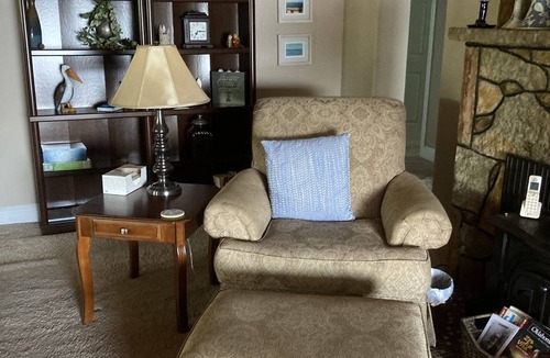 Grove House | 2 bed 2 bath water front lake home