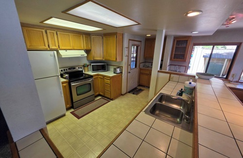 Truckee House | 2 bedroom, 2 bath, sleeps 6. Donner Lakefront with private dock DLR#033