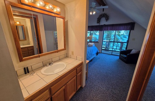 Truckee House | 2 bedroom, 2 bath, sleeps 6. Donner Lakefront with private dock DLR#033
