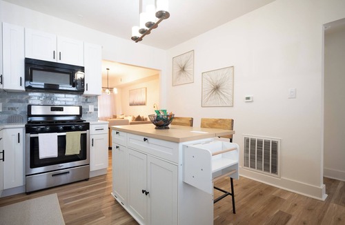 Meridian-Kessler Apartment | 2-bedroom apartment in wonderful Indianapolis near State Fairgrounds