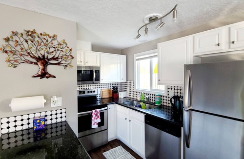 Aloha House | 2 Bedroom Single Story Townhouse