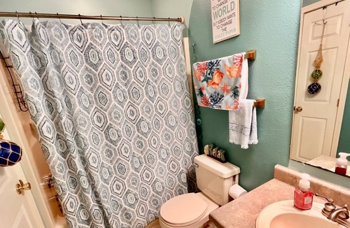 Gulf Park Estates House | 2 Block Walk To Lake Mars *Fishing* Serenity 2 Q w/Jacuzzi Tub