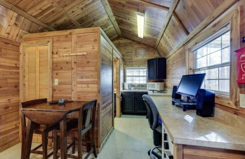 Big Cedar Cabin | 2-Cabins One-Acre Lighted Forest Private Shooting Range