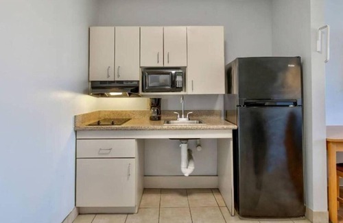 Sulphur Apartment | 2 Full Beds Suite with Kitchenette Smoking