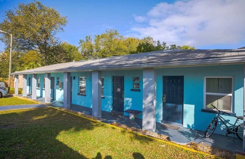 Merritt Island Apartment | 2 Full Beds|Non-Smoking