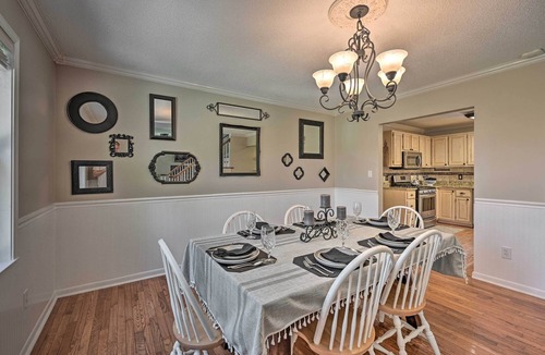 Clemson Villa | 2 Mi to Clemson: Central Villa w/Deck, Near Lakes