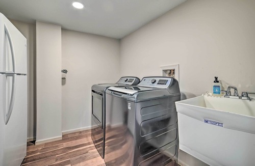 Birchwood Farms House | 2 Mi to Tunnel of Trees: Home w/Furnished Deck