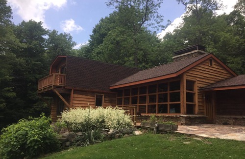 Champion Cabin | 2 Ponds - Rustic Mountain Cabin