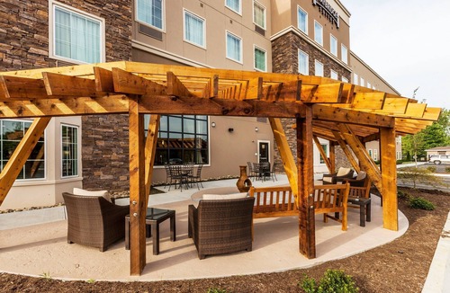 Farragut Apartment | 2 Queen Studio w/Kitchen | Daily Breakfast + Pool
